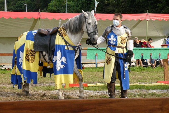 背后的复杂 背后的复杂